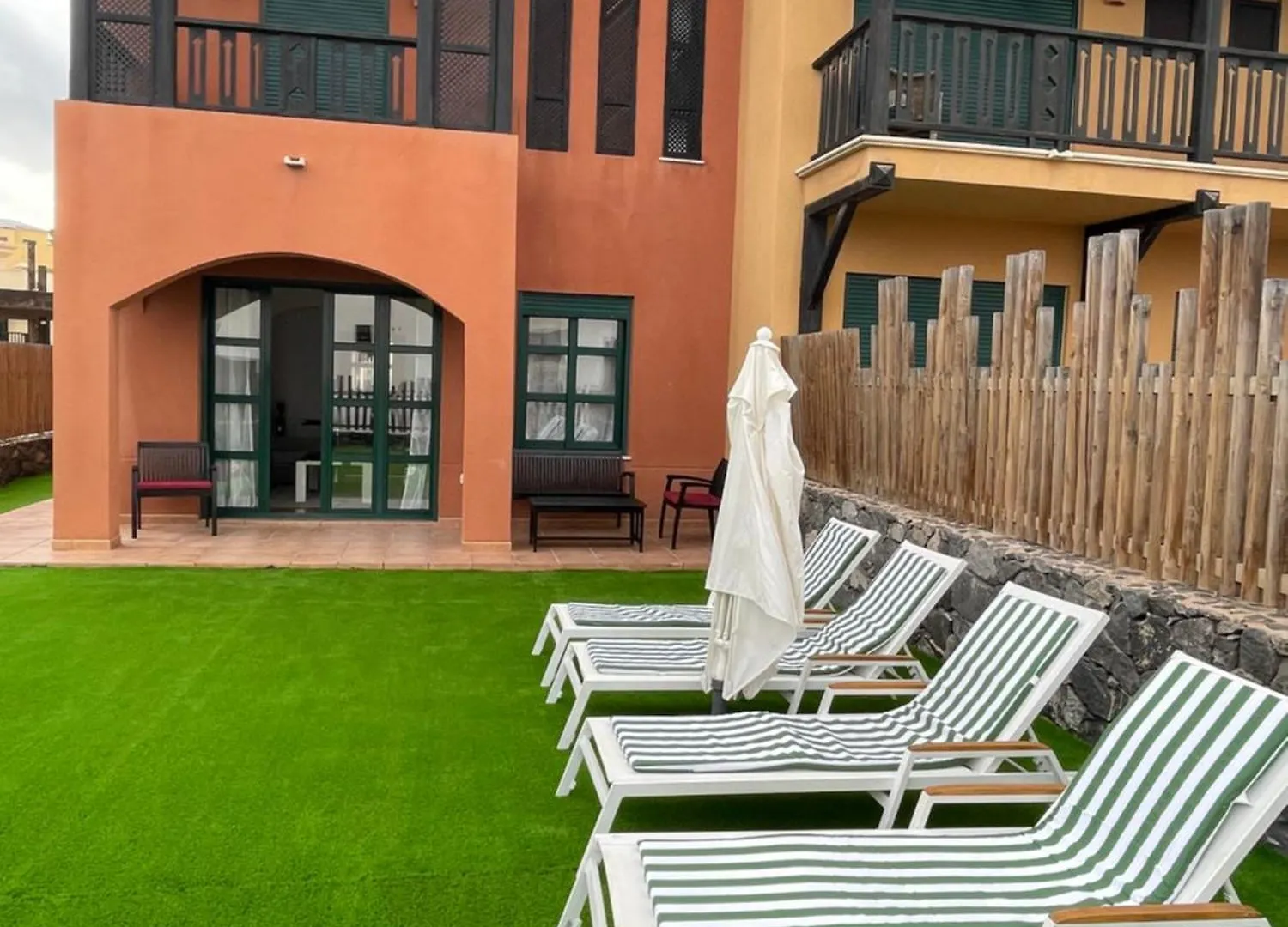 Villa San Blas I contacts